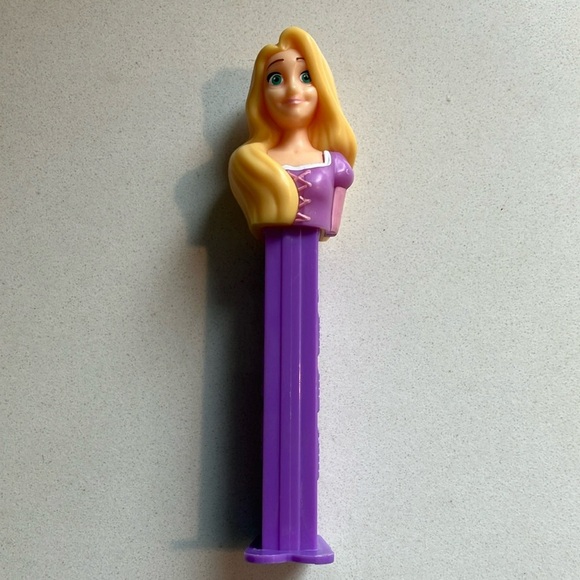 Collectible Pez Dispenser - Disney Princess Rapunzel - Picture 1 of 9